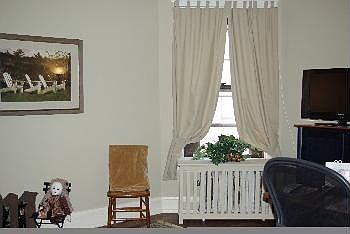 4th image of 5426 S East View Park #3