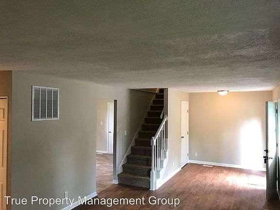 5th image of 9602 E 39th St