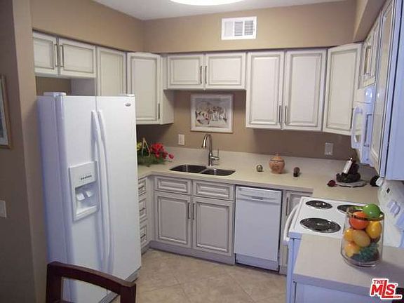 2nd image of 2956 Sunflower Cir E