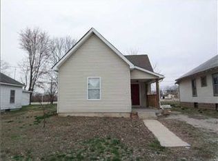 52 Reo St, Columbus, IN 47201