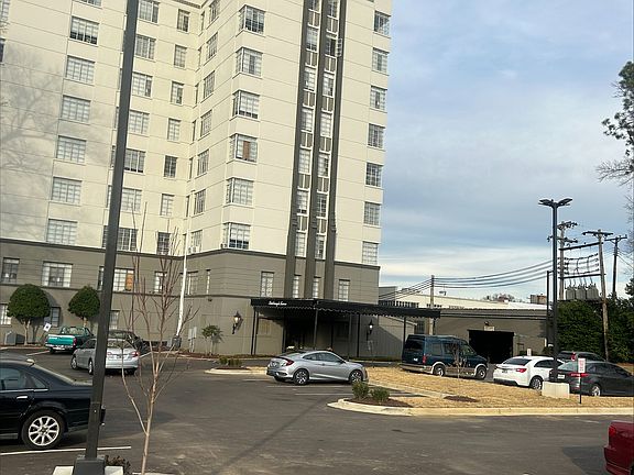 4th image of 172 Kimbrough Pl #402