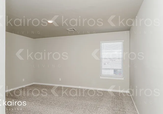 905 NW 4th St — Photo 11