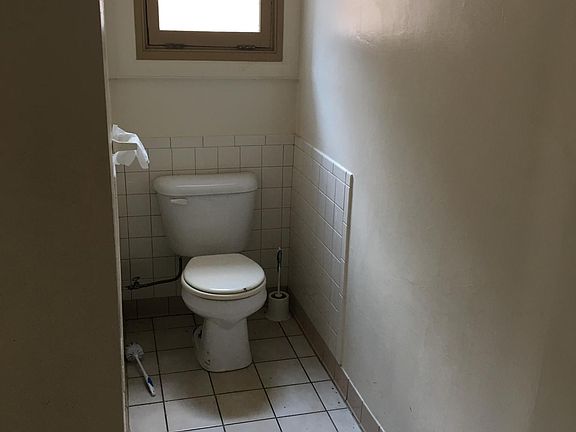 4th image of 2147 W Clifton Ave APT 1