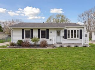 2101 Valley Park Dr, Cedar Falls, IA 50613
