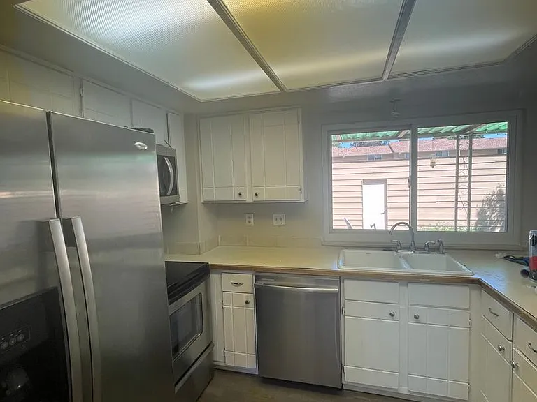 1179 S Troy St — Photo 9