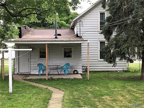 3rd image of 221 S 2nd St