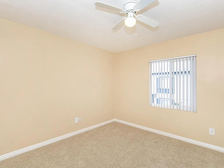 Sandpointe Cove Apartment Homes — Photo 30