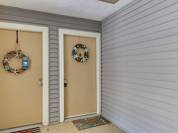 4th image of 1016 Autumn Woods Ln APT 111