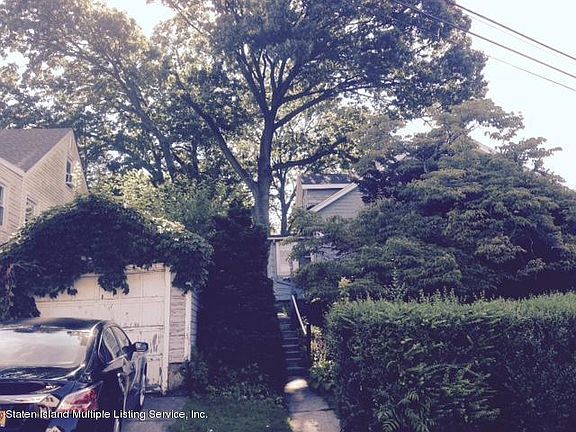 3rd image of 290 Stanley Ave