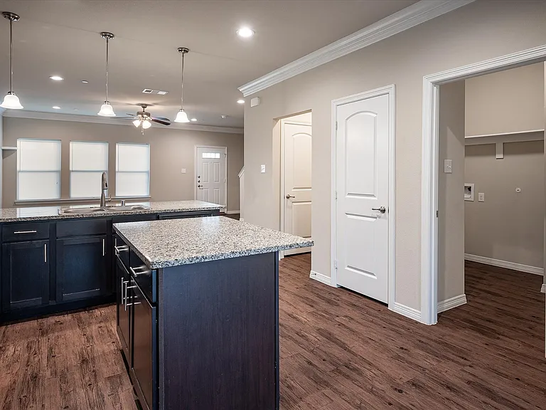 2721 Vine Ct — Photo 8