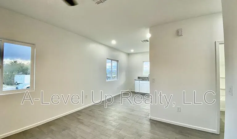 1310 S San Jacinto Dr #1 — Photo 6