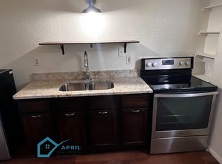 2055 W Summit Ave APT D, San Antonio, TX 78201