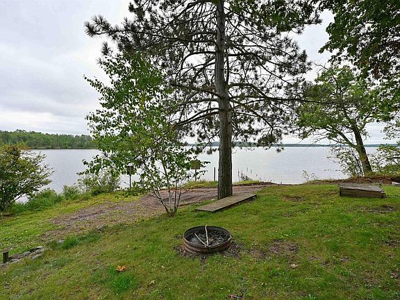 4th image of 6833 View Point Lodge Rd