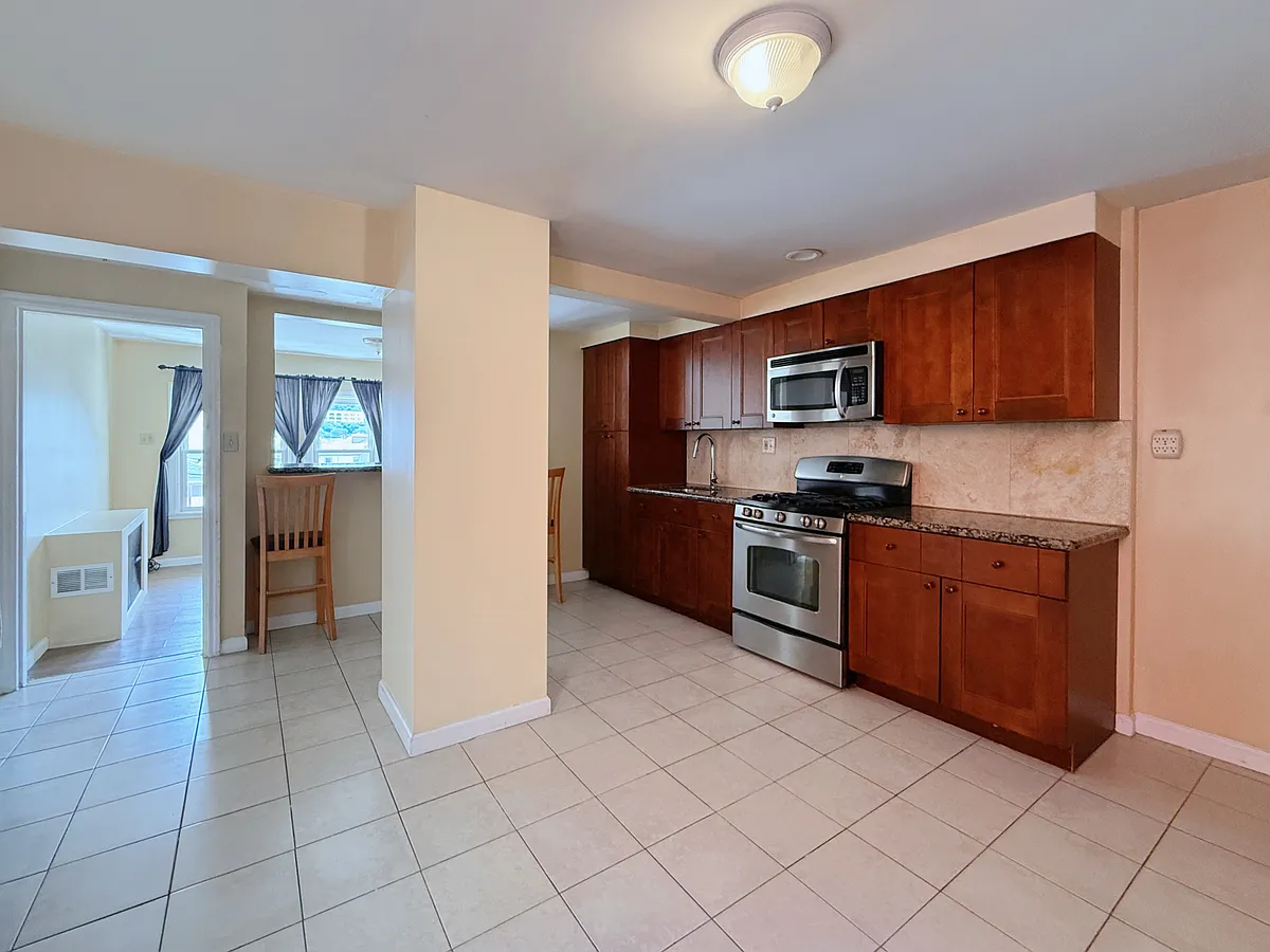 Building Photo - 4508 Liberty Ave #2