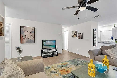 2207 Elizabeth Dr Photo 1