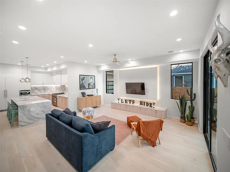 2107 Brackenridge St #A — Photo 3