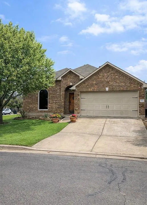 1052 Hot Spring Valley