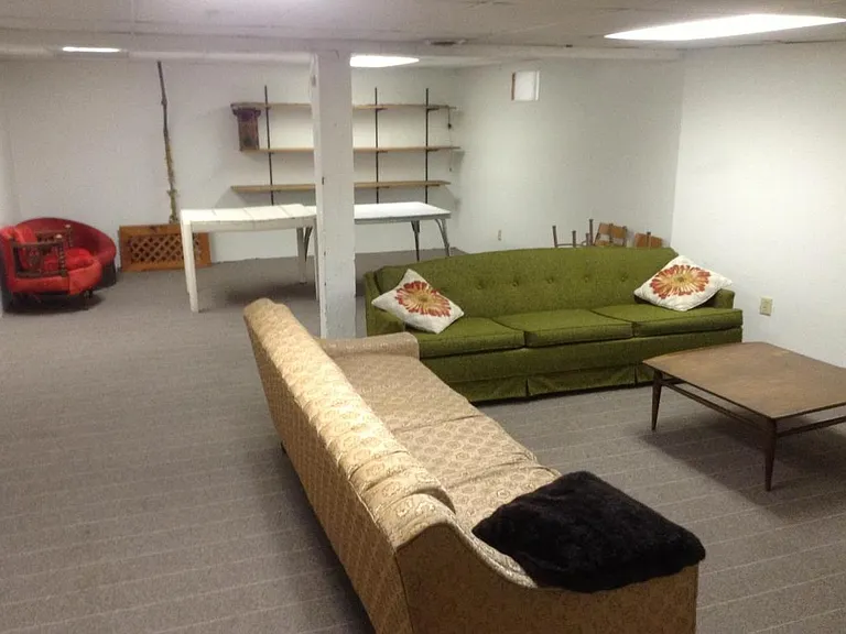904 Vine St — Photo 12