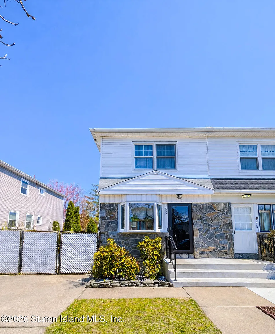 385 Cortelyou Ave photo 1