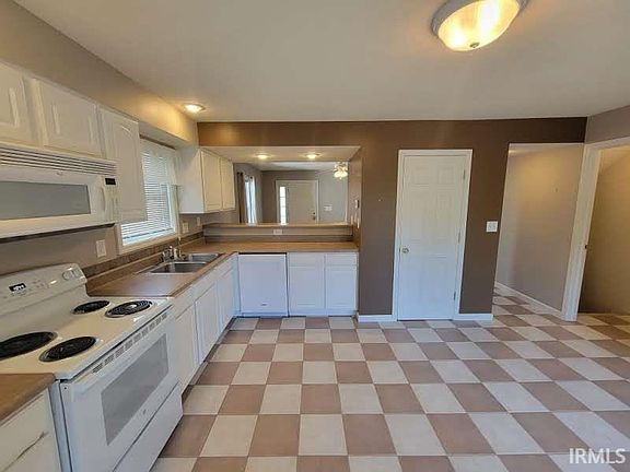 5th image of 3820 E Cobble Creek Dr