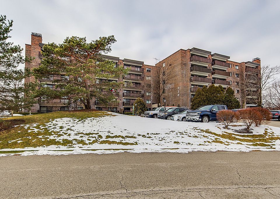 1st image of 920 Vose Dr APT 209