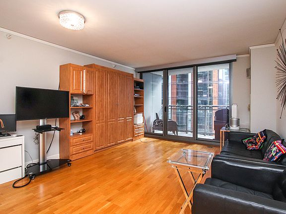 5th image of 450 E Waterside Dr #907A