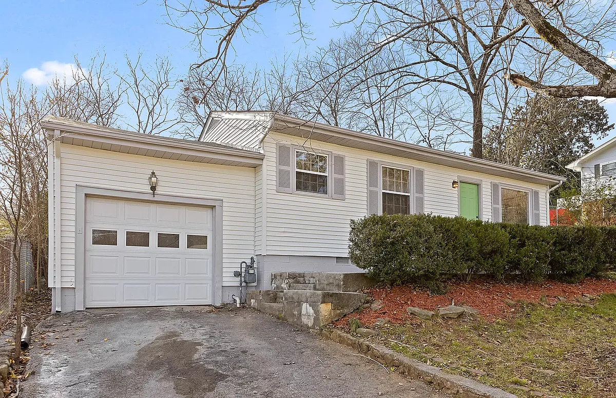 Building Photo - 118 Laurel Dr