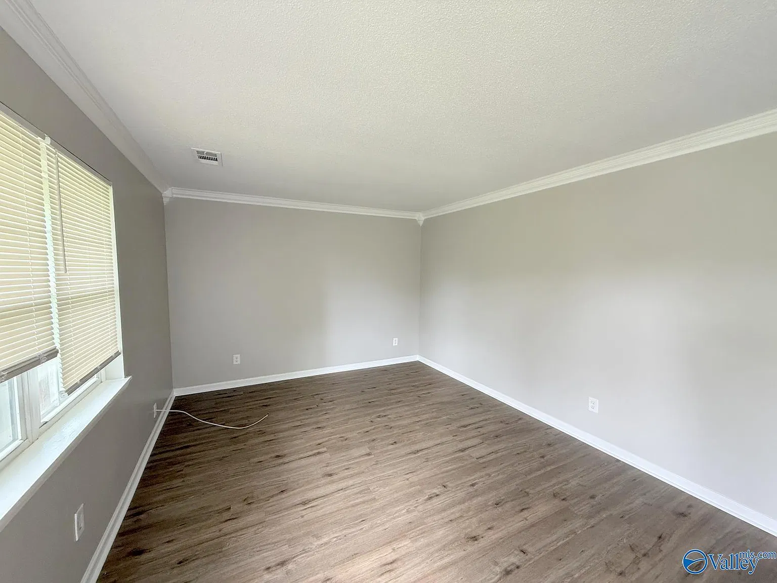 4 bed, 1.5 bath, 1342 sqft, $1,395 — Photo 3
