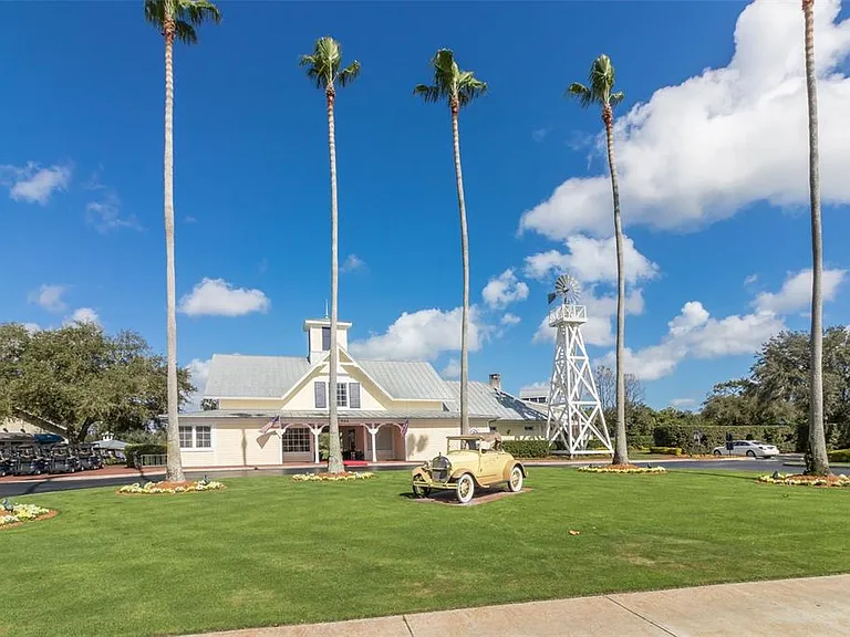 331 Celebration Blvd — Photo 27