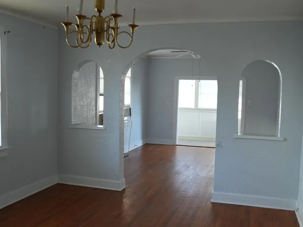 2234 Cambronne St, New Orleans, LA 70118