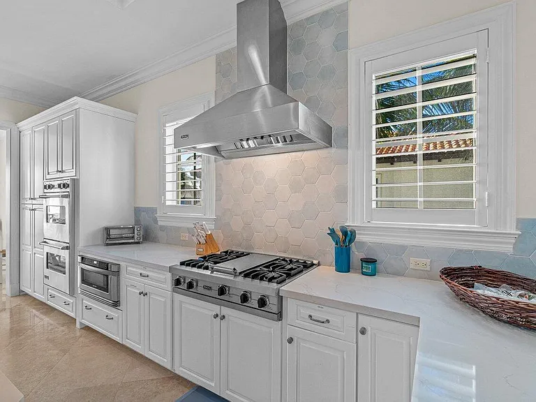 6103 N Ocean Blvd — Photo 23