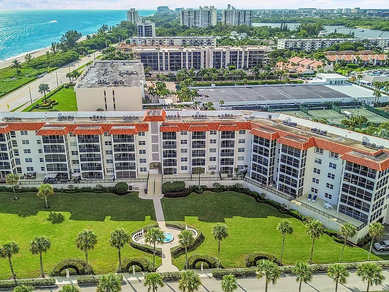 2871 N Ocean Blvd #D302 — Photo 38