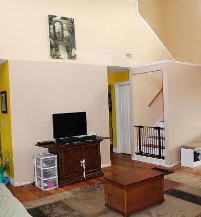 3rd image of 887 SE Sweetbay Ave