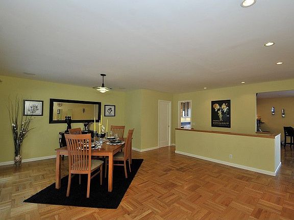 3rd image of 1586 Winding Way