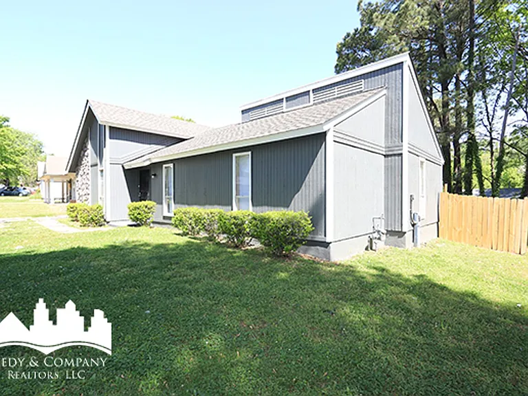 5104 Corkwood Dr — Photo 3