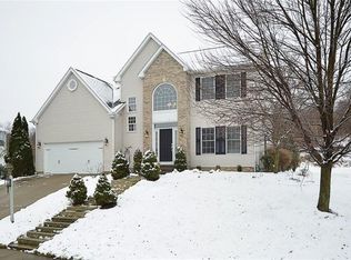 1054 S Lake Dr, Gibsonia, PA 15044