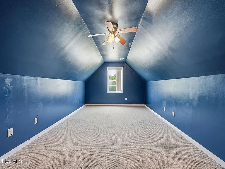 106 Lakeside Green Dr — Photo 24