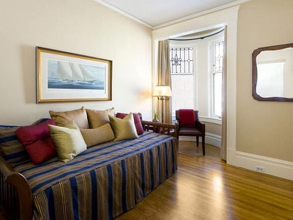 4th image of 3011 Jackson St