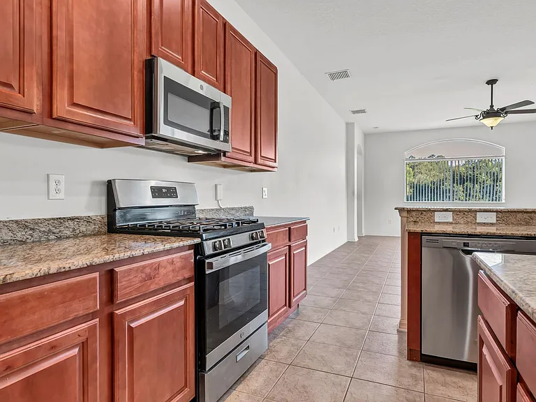 1341 Salmonberry St — Photo 20