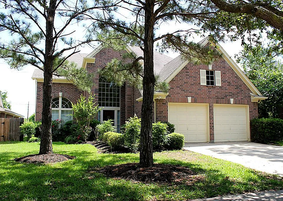 4614 Forest Home Dr
