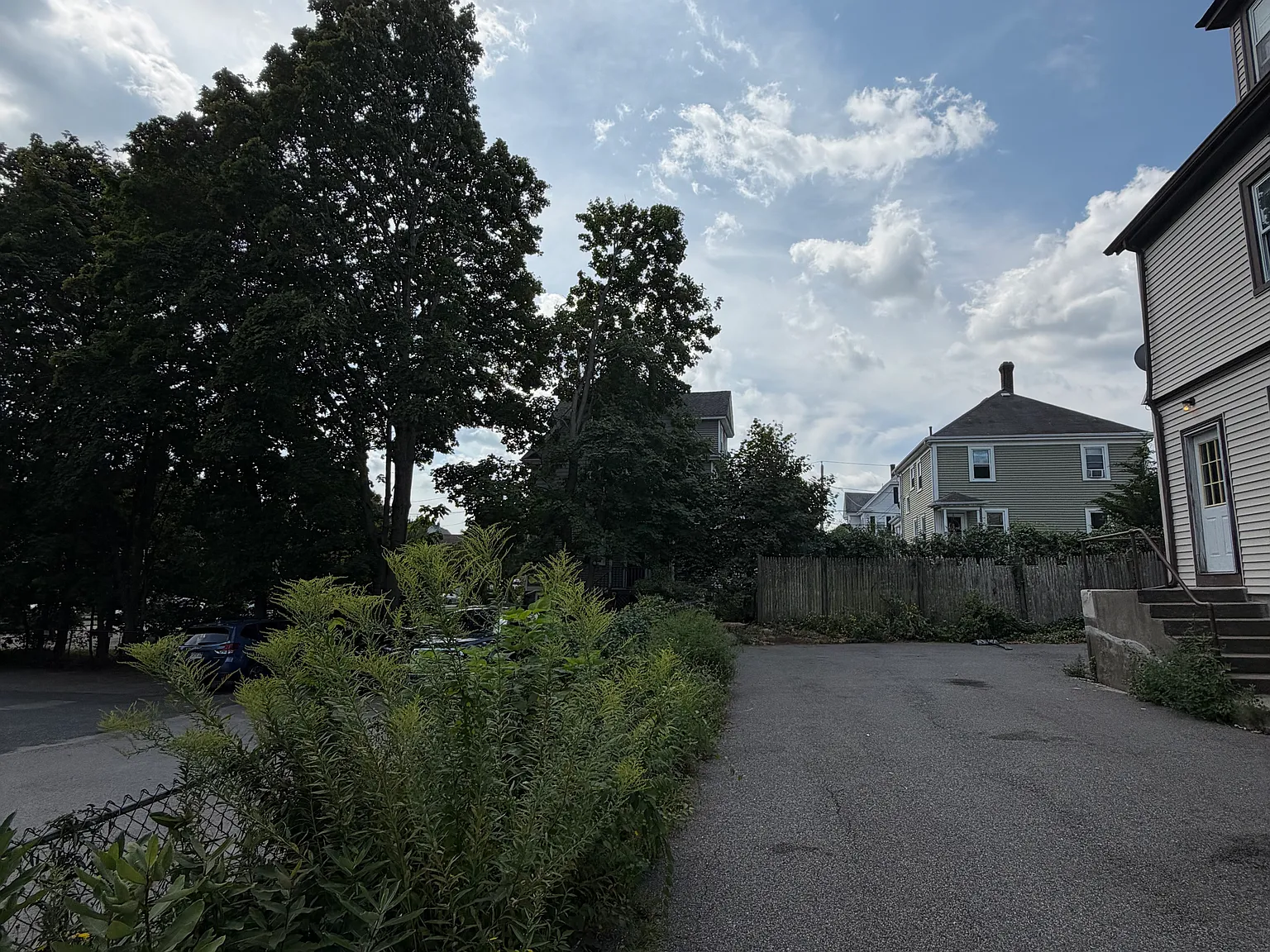 2 bed, 1.5 bath, 900 sqft, $2,600 — Photo 3