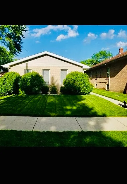 14821 Grant St photo 1