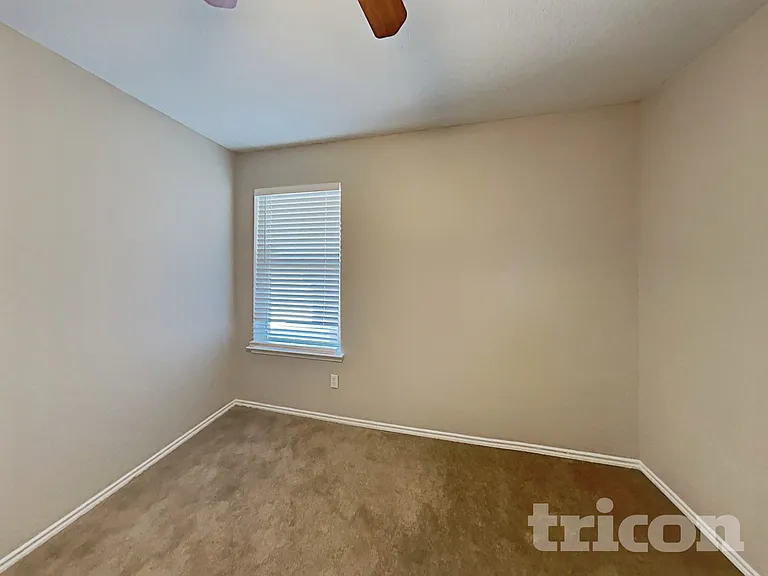 326 Bob White Dr — Photo 9
