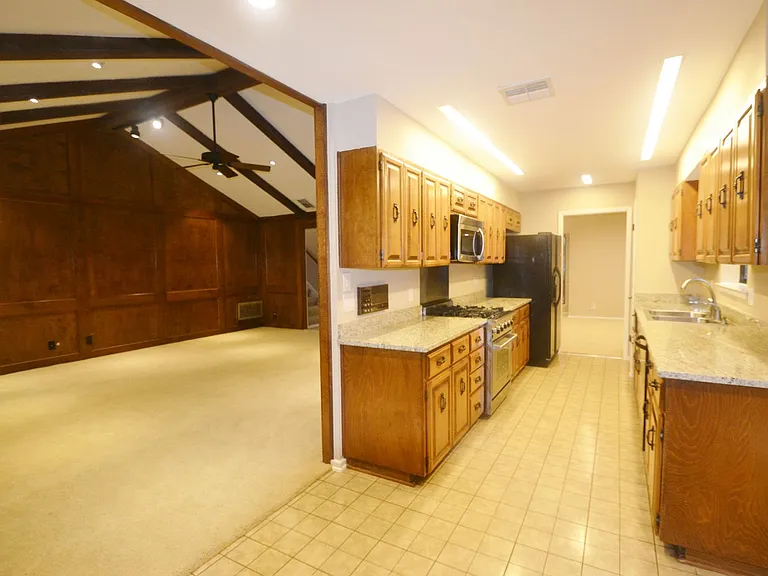 15610 Partridge Trl — Photo 12