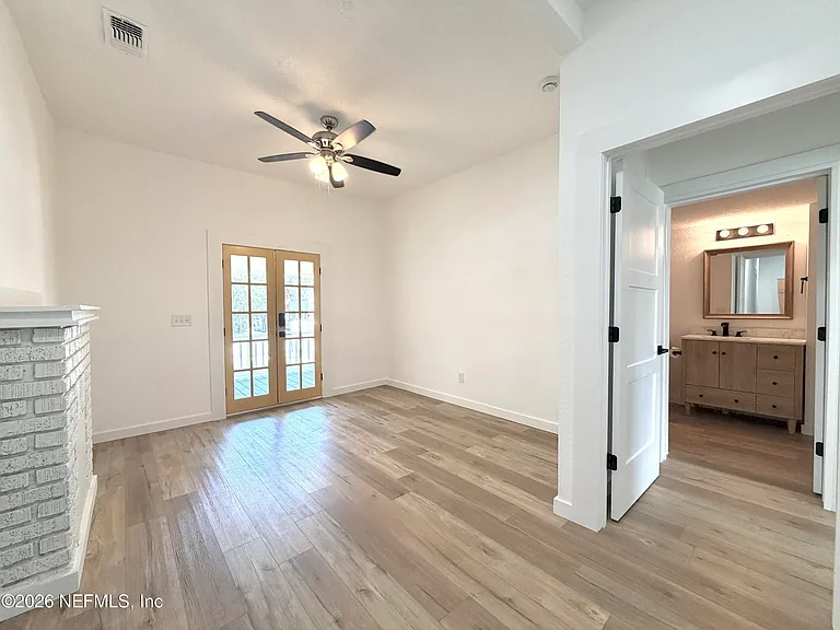 717 King St — Photo 3