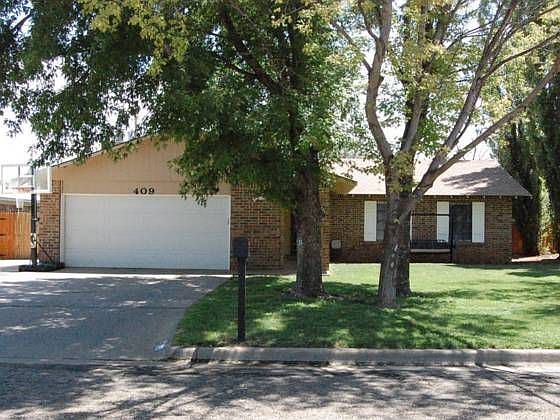 1st image of 409 Rosewood Dr