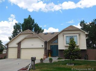 334 Cody St, Cheyenne, WY 82009