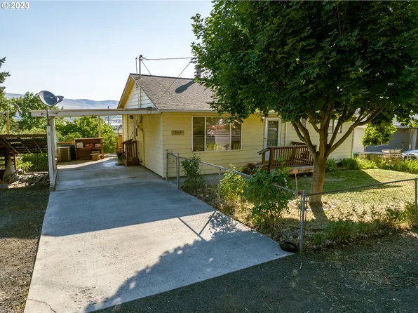 1909 W 13th St, The Dalles, OR 97058