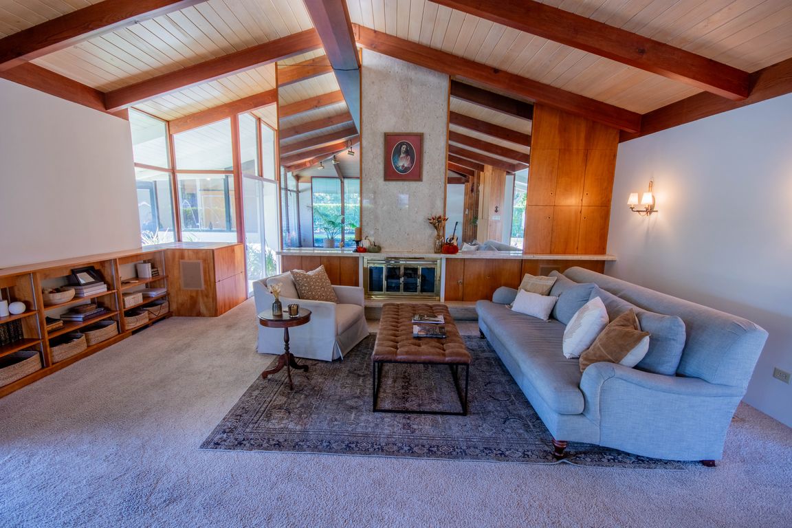 next background image