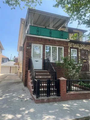 Sold by Remax Edge | media 1
